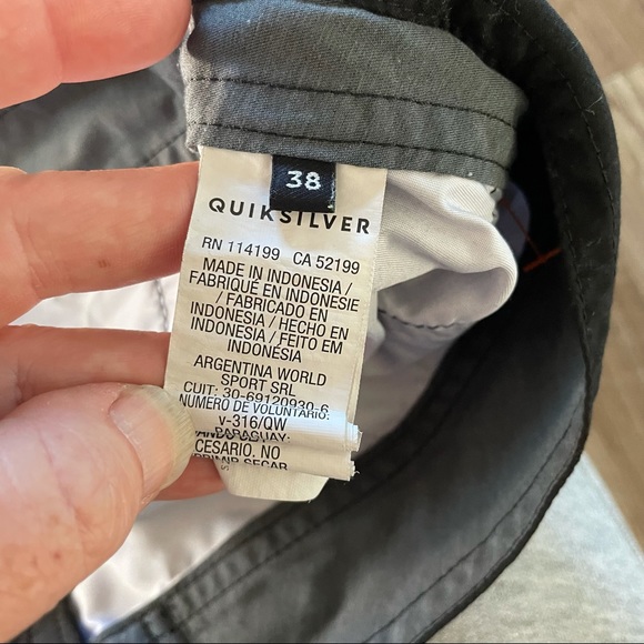 Quiksilver men’s board shorts 38 - Picture 3 of 4